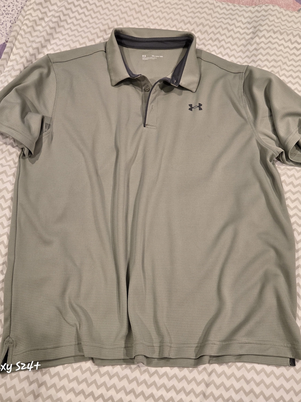Under Armour Men’s Light Gray Polo with Contrast Trim
